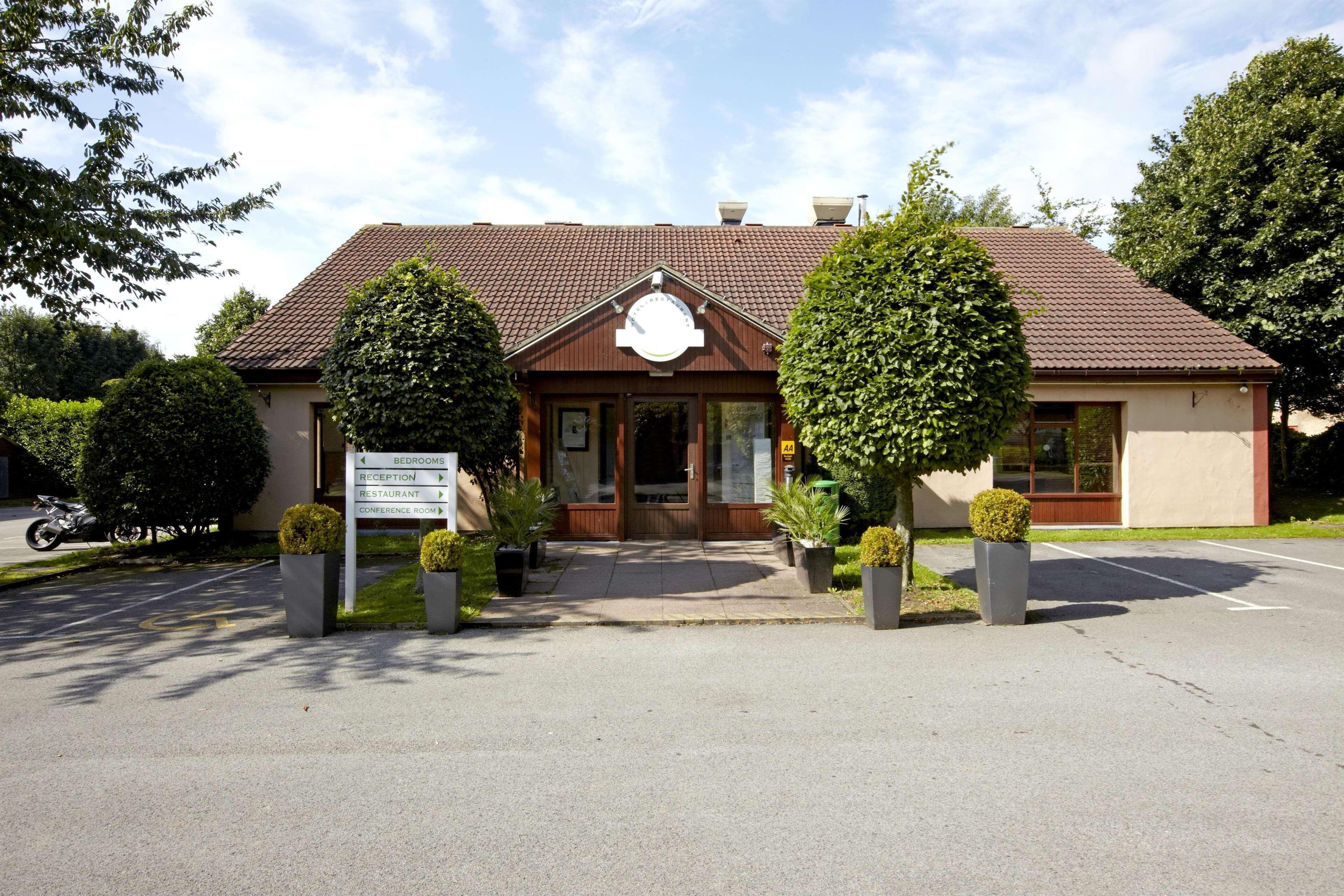 Campanile Hotel Runcorn Exterior photo